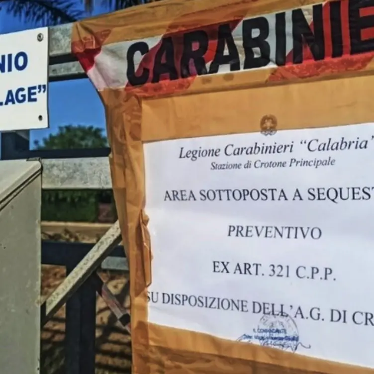 Crotone, 74 abitazioni realizzate abusivamente: sequestri al condominio Campisi village