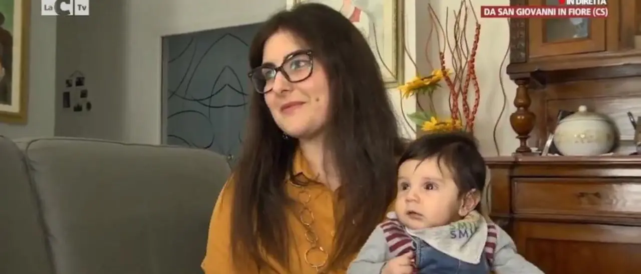 La storia del piccolo Gabriel nato in casa, la mamma: «Riaprire il reparto a San Giovanni, una gioia può trasformarsi in tragedia»