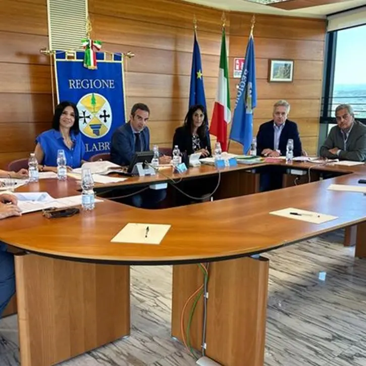 Regione: ok della giunta a 129 mln per gli aeroporti, riprogrammati altri 100 per infrastrutture e trasporti