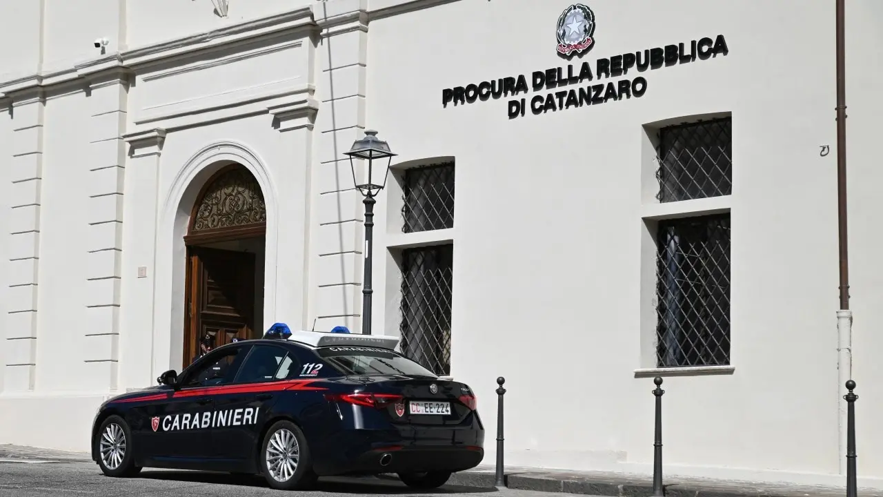 ’Ndrangheta, la Dda di Catanzaro conclude le indagini per 285 persone: ci sono anche politici e professionisti