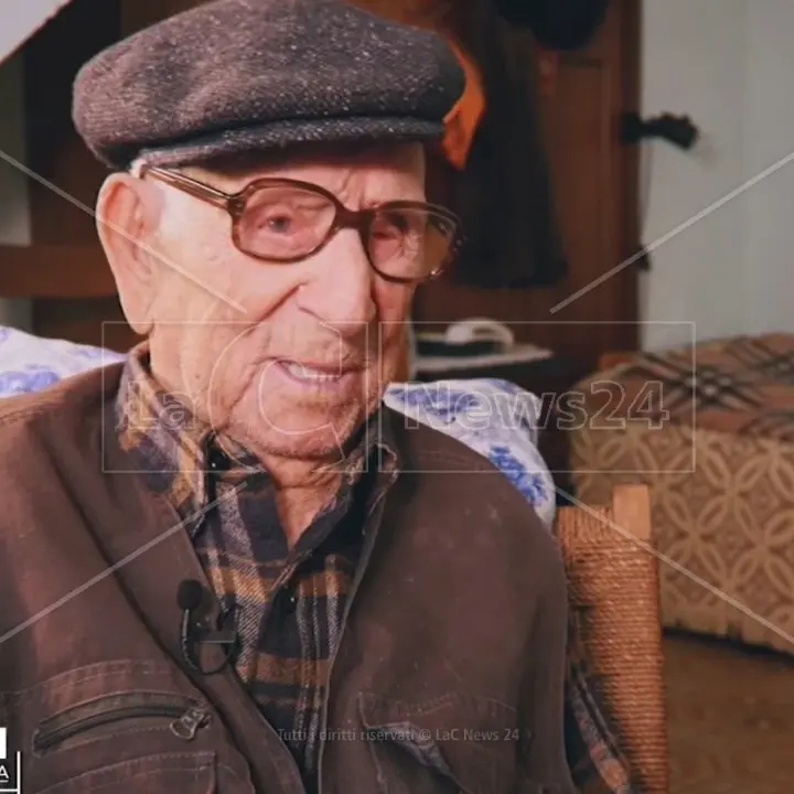 Compie 111 anni Vincenzo Nardi: l’ultracentenario di Simbario è l’uomo più anziano della Calabria