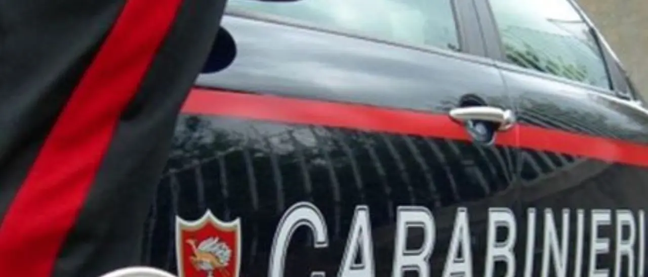 Corigliano Rossano, litiga con il fratello e tenta di appiccare il fuoco al ristorante: intervengono i carabinieri