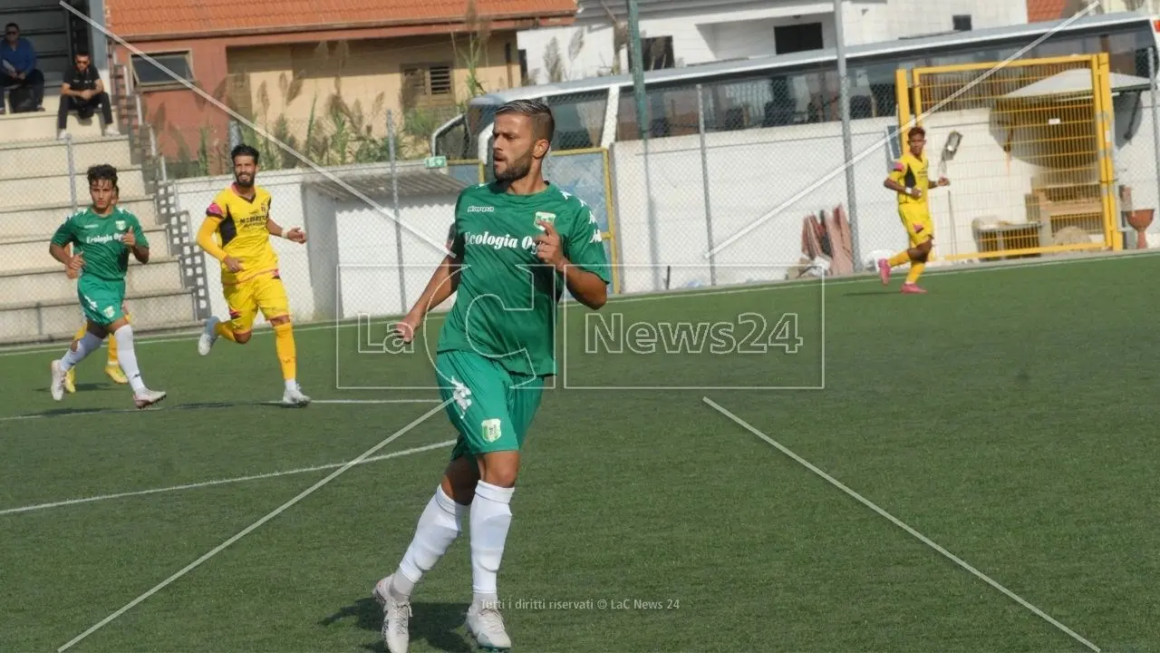 Il leader settimanale della Top Ten di Eccellenza è Vincenzo Curcio della Vigor Lamezia