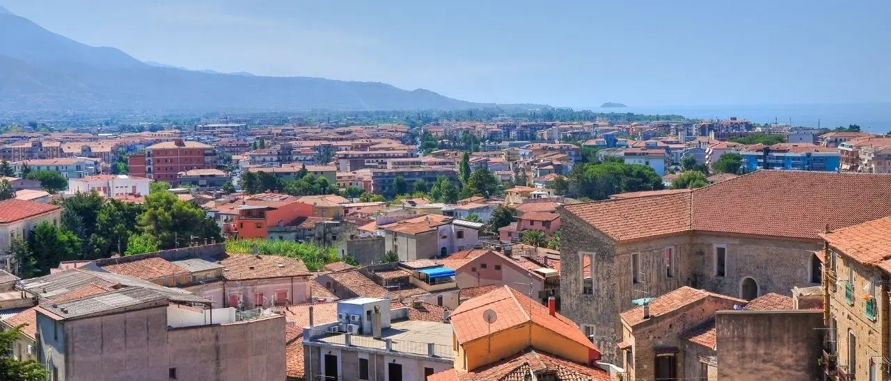 False residenze in case estive per non pagare l’imu: scoperti 368 furbetti a Scalea