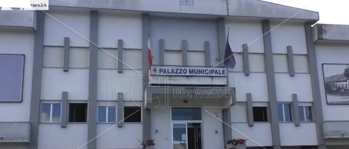 Sant’Eufemia d’Aspromonte commissariata per il no all’Arrical: «Ma il sindaco non aveva risolto tutto?»