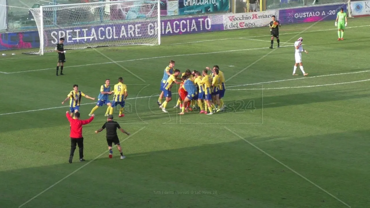 Il Lamezia Terme batte la Vibonese ai rigori e passa il turno in Coppa Italia Serie D