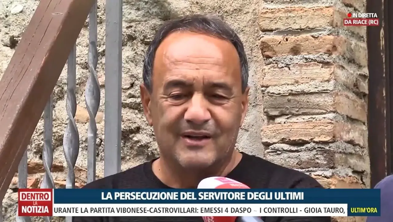 Lucano: «Contrasto evidente tra quello che vivevamo a Riace e le accuse, ora andiamo avanti»