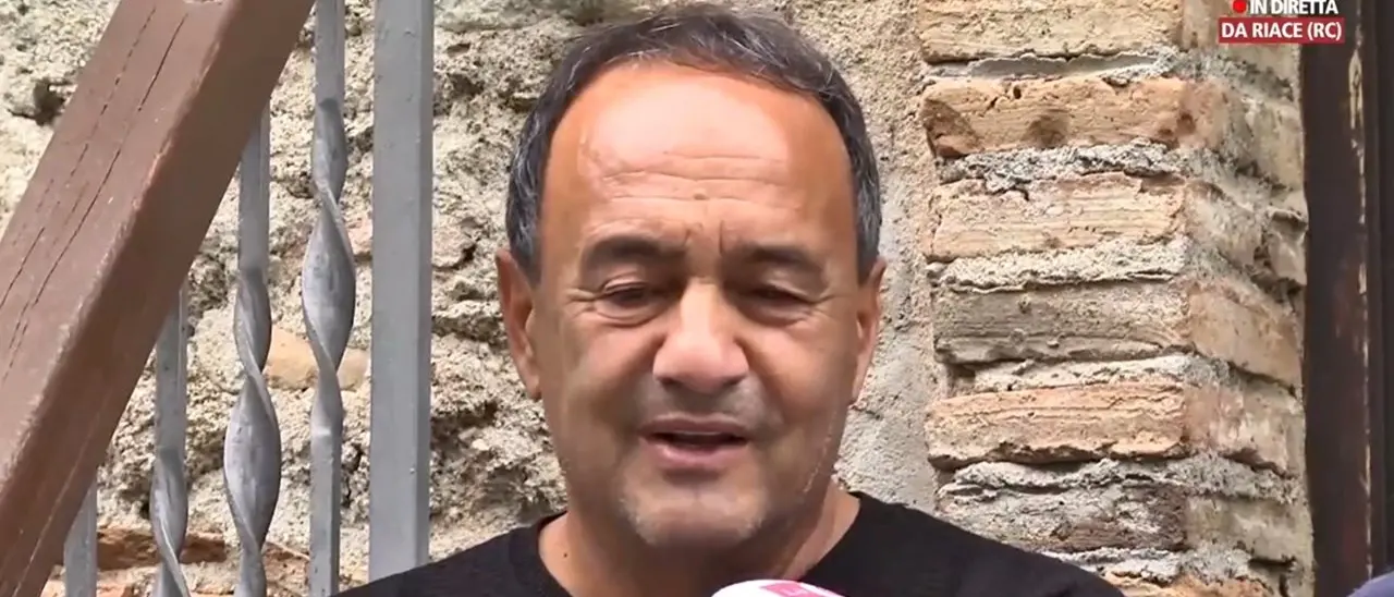 Lucano: «Contrasto evidente tra quello che vivevamo a Riace e le accuse, ora andiamo avanti»