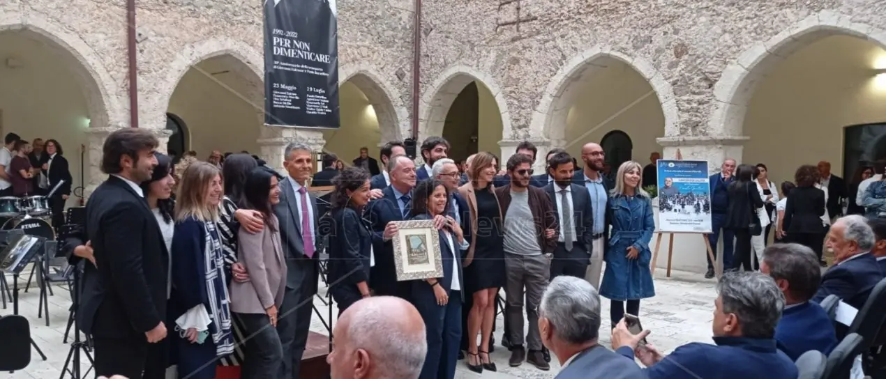 Il tributo dei pm di Catanzaro a Gratteri: «Ha speso la sua esistenza per la giustizia»