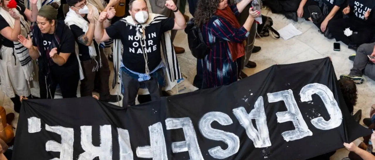 Stati Uniti, manifestazione ebraica a favore di Gaza al Campidoglio: 500 arresti