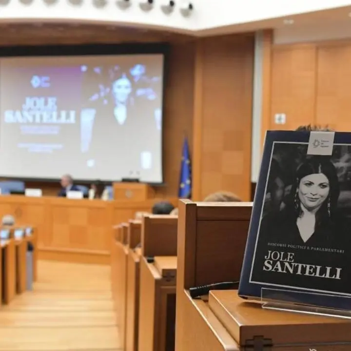 In un libro l’eredità politica di Jole Santelli, presentato il volume che raccoglie tutti i suoi discorsi parlamentari