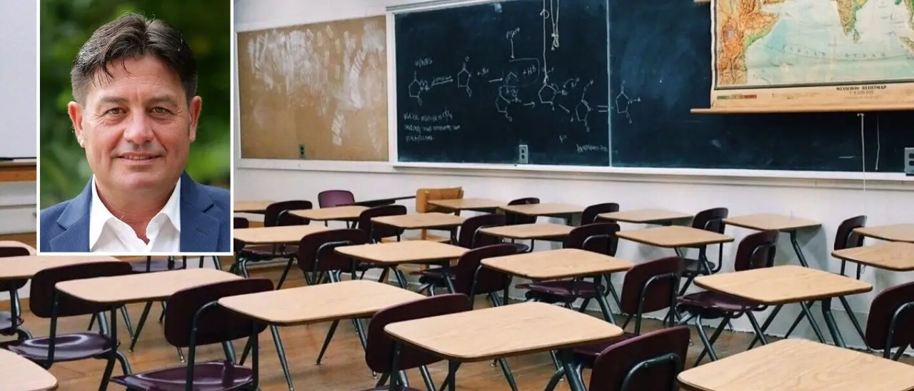 Dimensionamento scolastico, Rapani glissa sulle polemiche ma conferma: «Il nostro emendamento servirà anche alla Calabria»