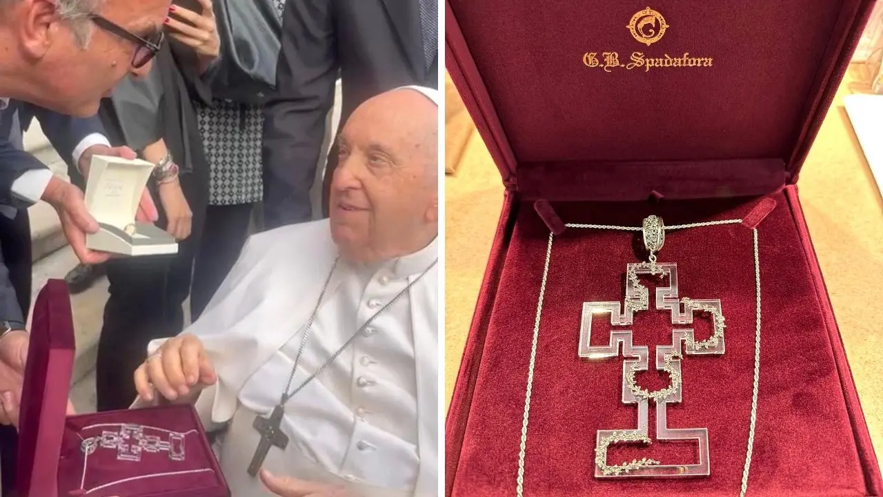 A papa Francesco una croce ispirata all’opera di Gioacchino da Fiore realizzata dagli orafi calabresi Spadafora