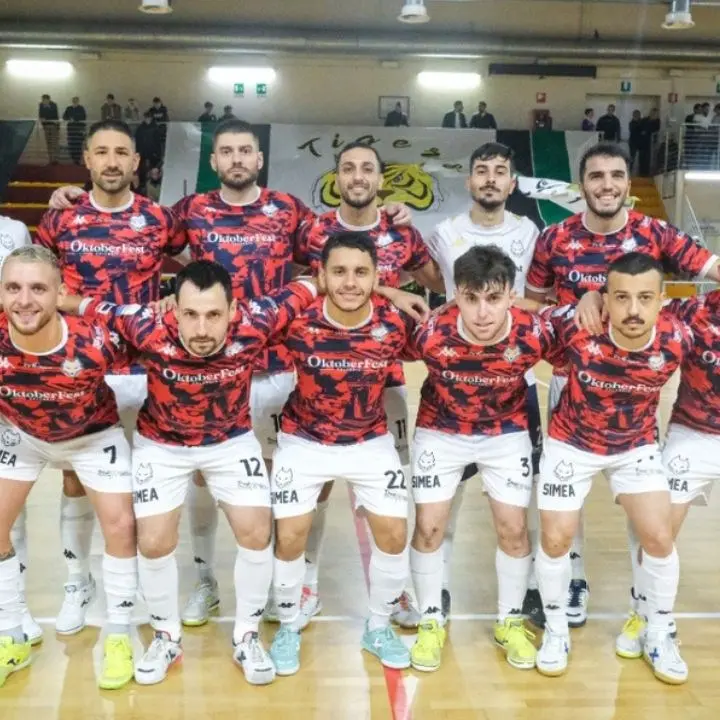 Calcio a 5, la Pirossigeno Cosenza conquista il primo punto in Serie A: a Torino finisce 3-3