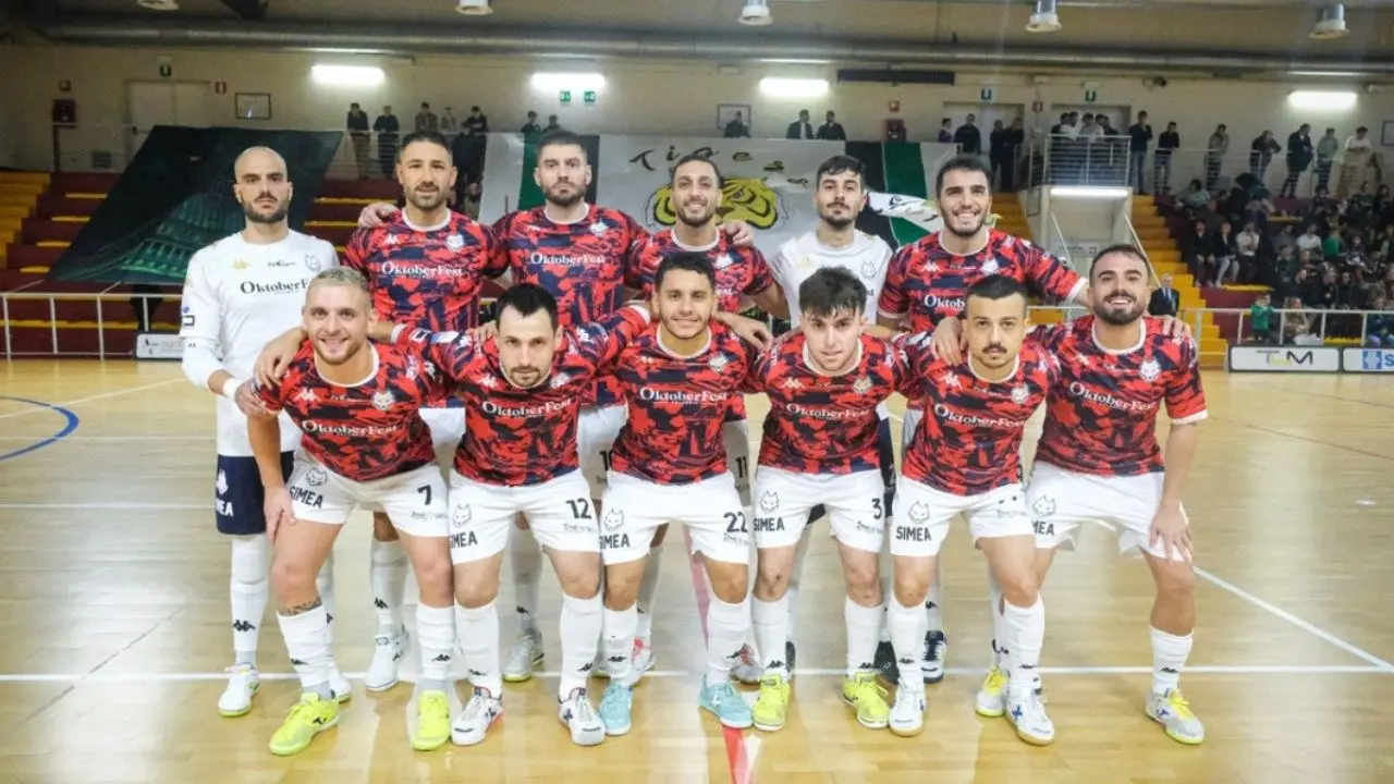 Calcio a 5, la Pirossigeno Cosenza conquista il primo punto in Serie A: a Torino finisce 3-3