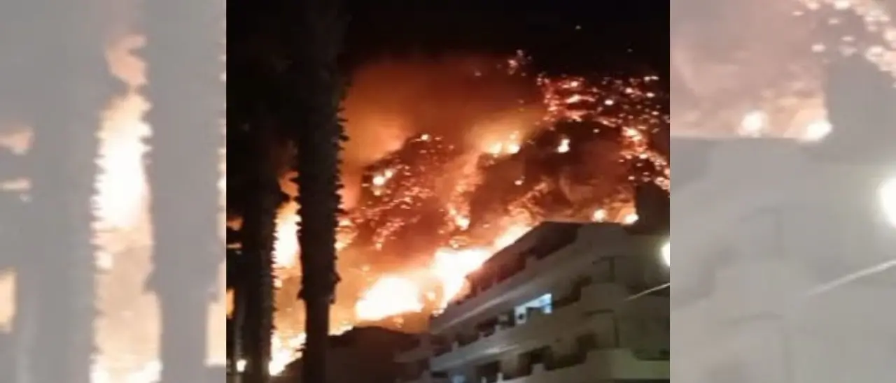 Le colline intorno a Bagnara Calabra ancora bruciano ma non c’è più la necessità di evacuazione