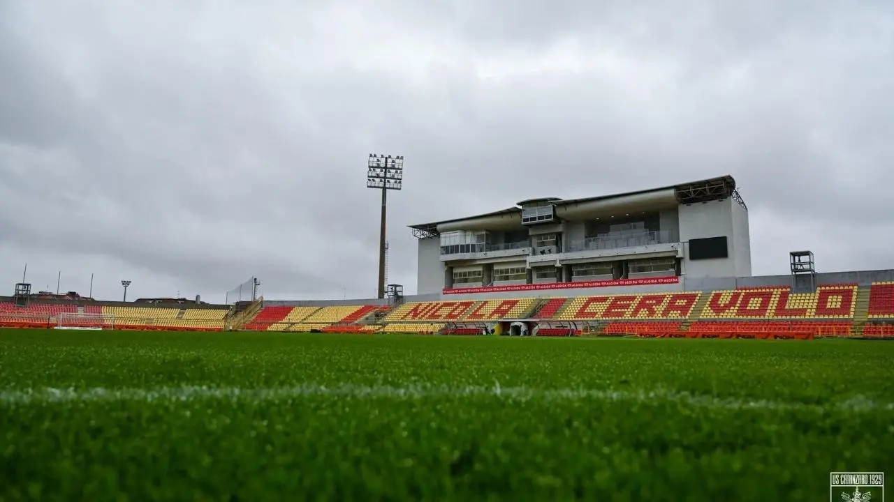 Verso Catanzaro-Feralpisalò, in campo per la decima giornata di Serie B: ecco le formazioni