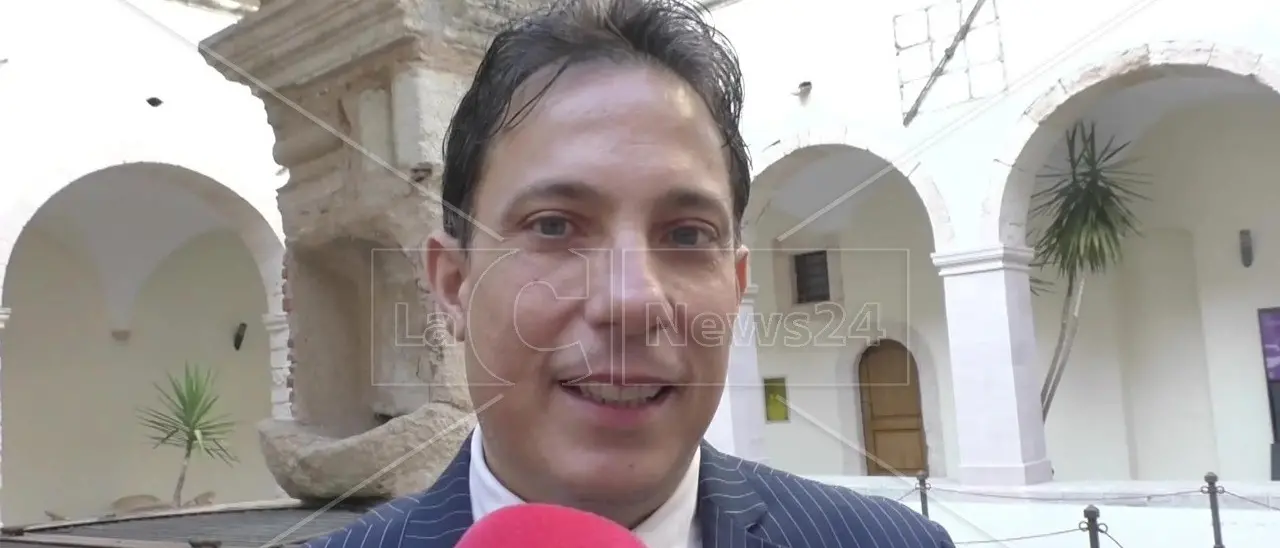 Elezioni a Corigliano Rossano, Lefosse (Azione): «Mai con Stasi». E fa l’occhiolino al centrodestra: «Parliamo con tutti»