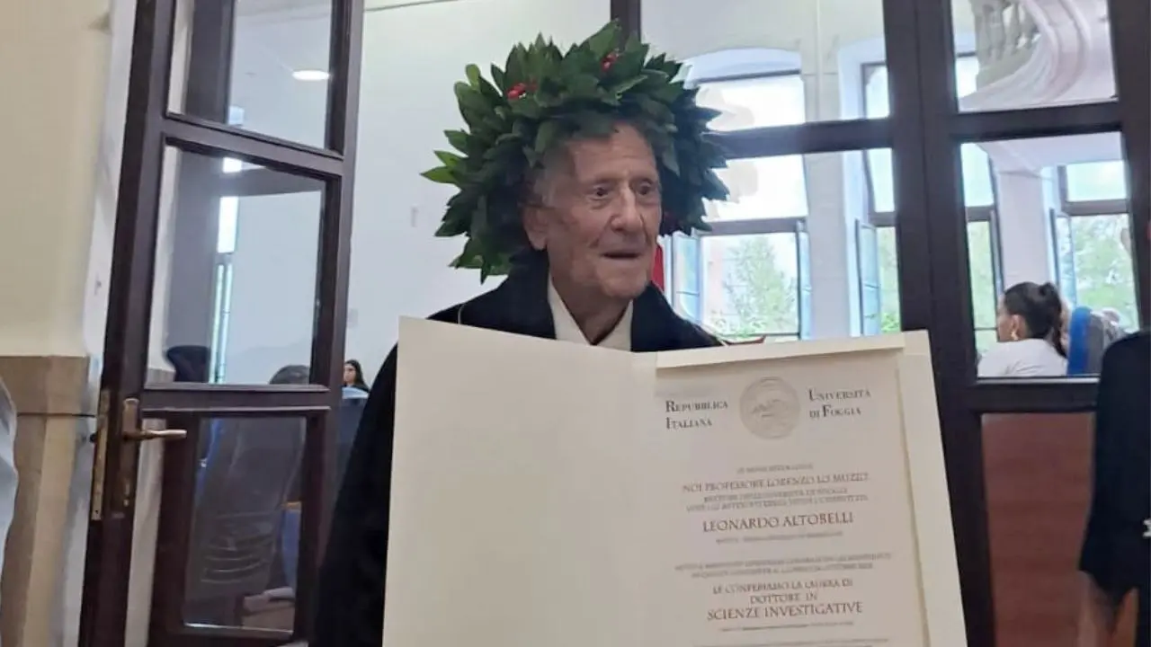 Prende la 15esima laurea a 91 anni, record per un medico in pensione di Foggia