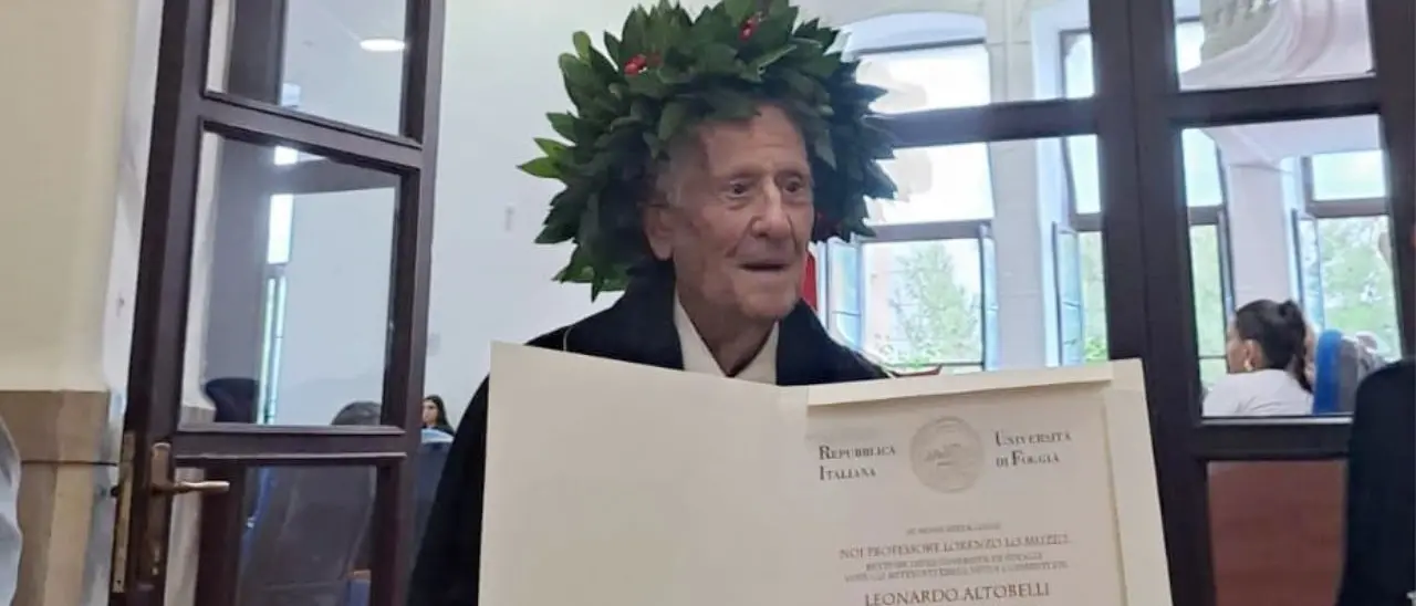 Prende la 15esima laurea a 91 anni, record per un medico in pensione di Foggia