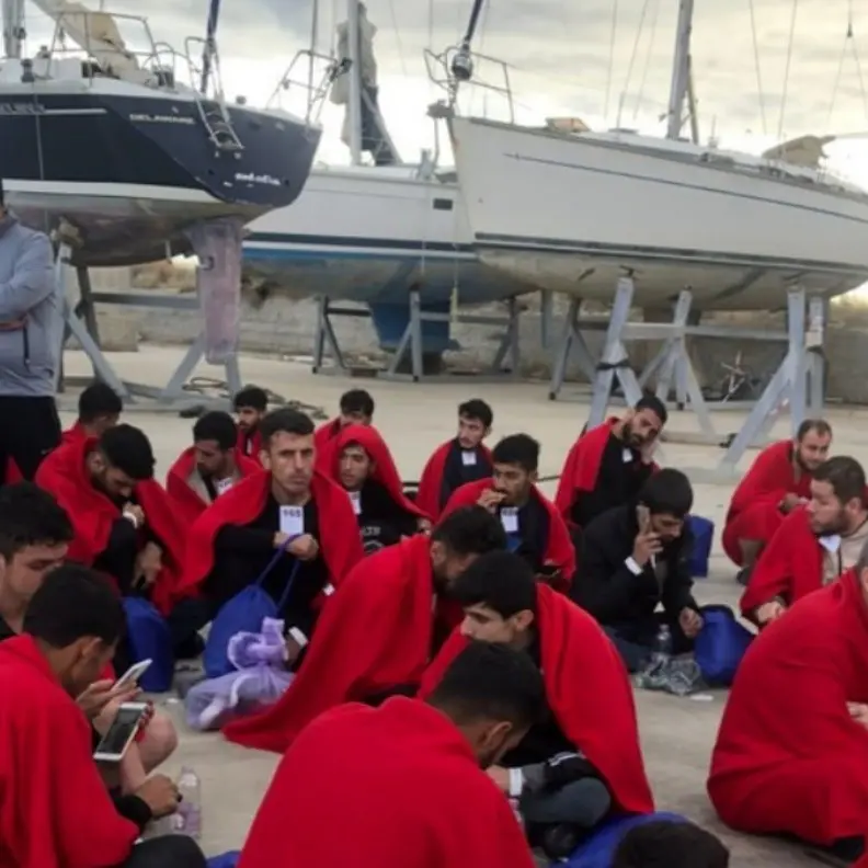 Migranti, a Roccella Ionica sbarcano 80 migranti. Gli arrivi salgono a quota 52 da inizio anno