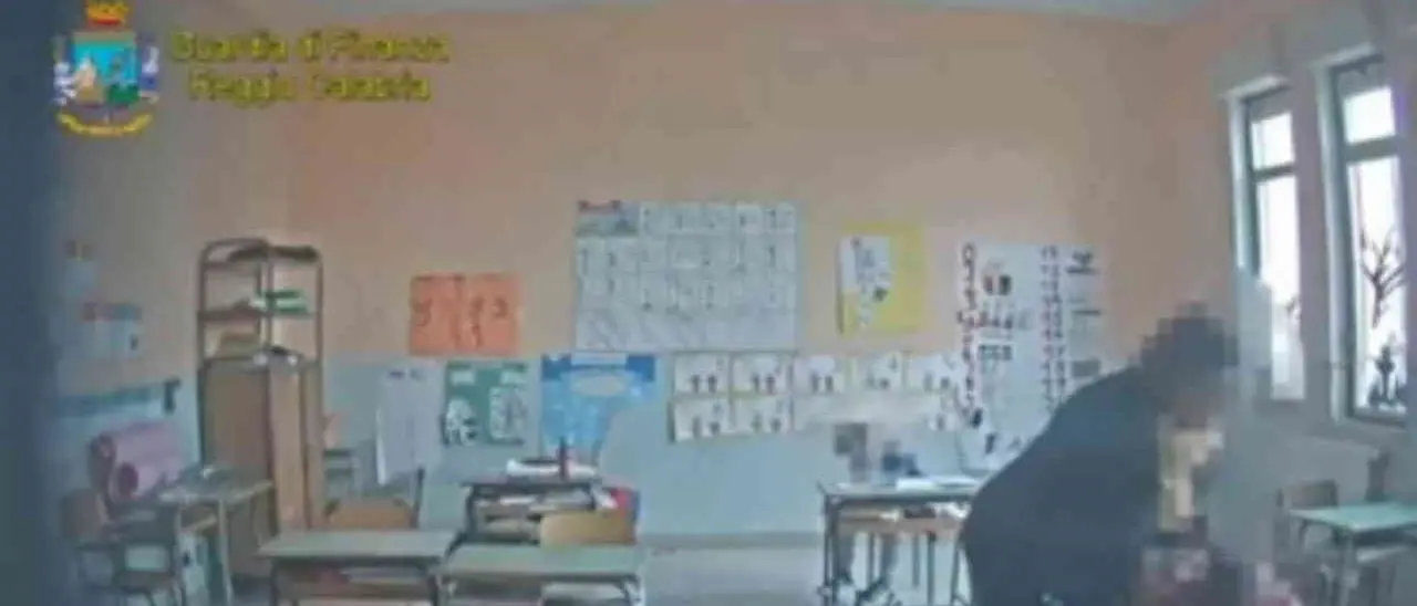 «Stupidi e maiali», poi schiaffi e calci: ascoltati i testimoni nel processo alla maestra di una scuola di Palizzi