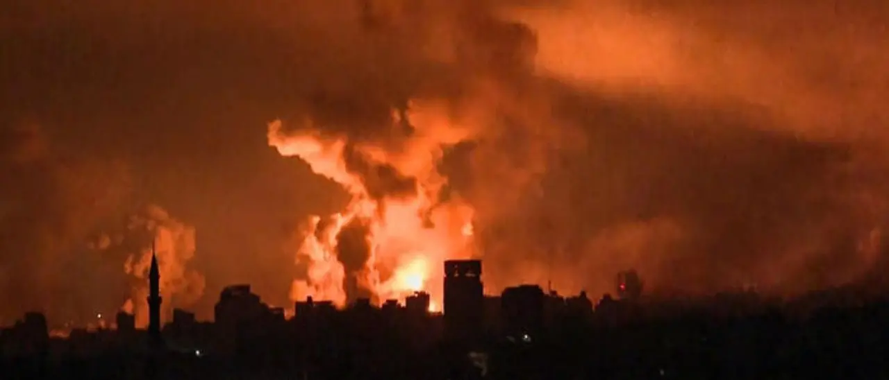 Guerra in Medio Oriente, bombardamenti intensificati. Hamas: «Tank israeliani tentano di penetrare a Gaza»