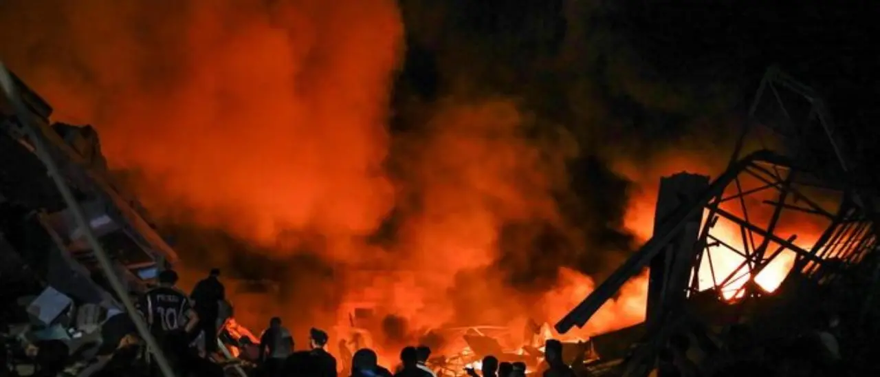 Medio Oriente, Israele accelera l’operazione militare su Gaza: blitz di tank e pioggia di bombe