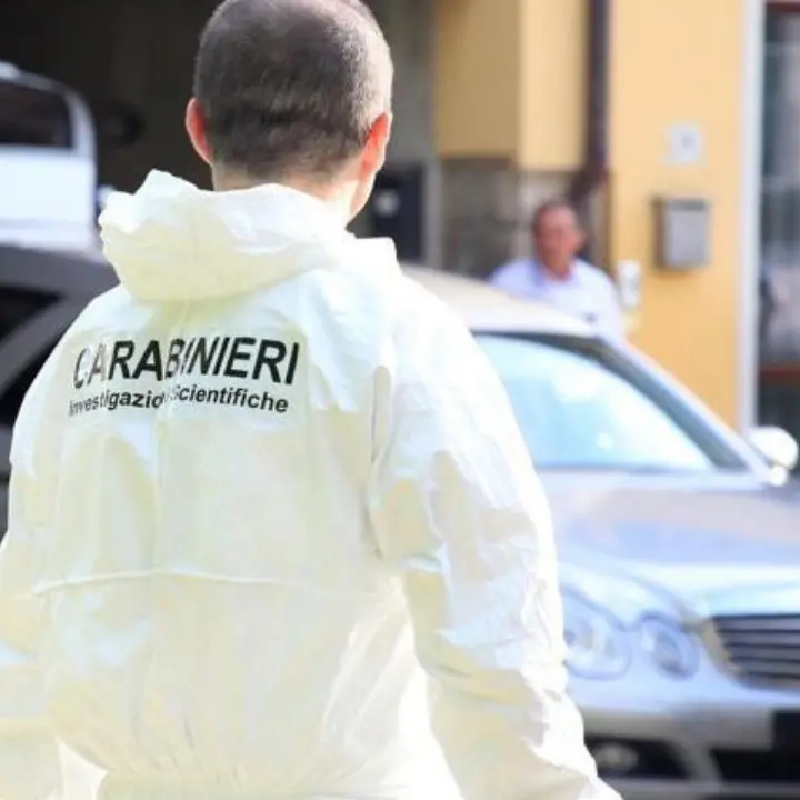 Dramma nel Torinese: uomo di origine calabrese uccide la moglie poi va al lavoro e si toglie la vita