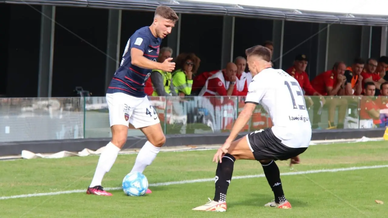 Spezia-Cosenza, un punto a testa e qualche rammarico nel finale: in Liguria finisce 0-0