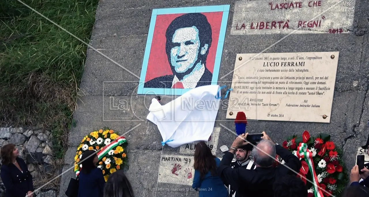 Lucio Ferrami, 45 anni dopo il delitto la memoria diventa radice: ad Acquappesa piantato un ulivo\n
