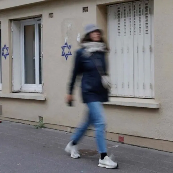 Stelle di David sui muri, vandalismo e intimidazioni: aumentano i casi di antisemitismo in Europa