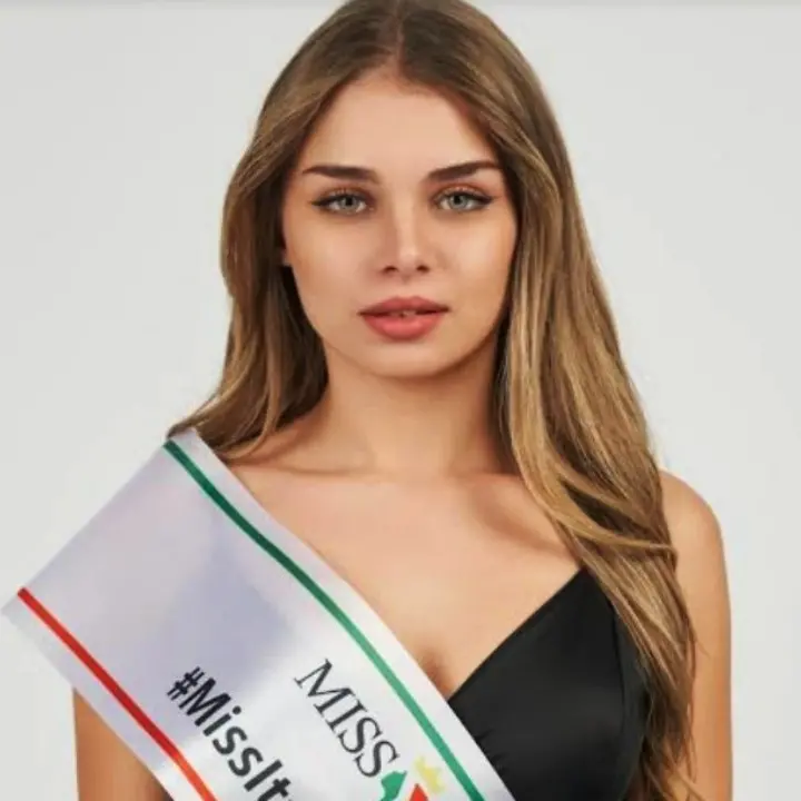 La 19enne calabrese Elisa Novello incoronata Miss Italia social 2023