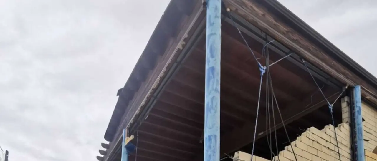 Forte vento in Molise, crolla il tetto di una palestra in una scuola elementare