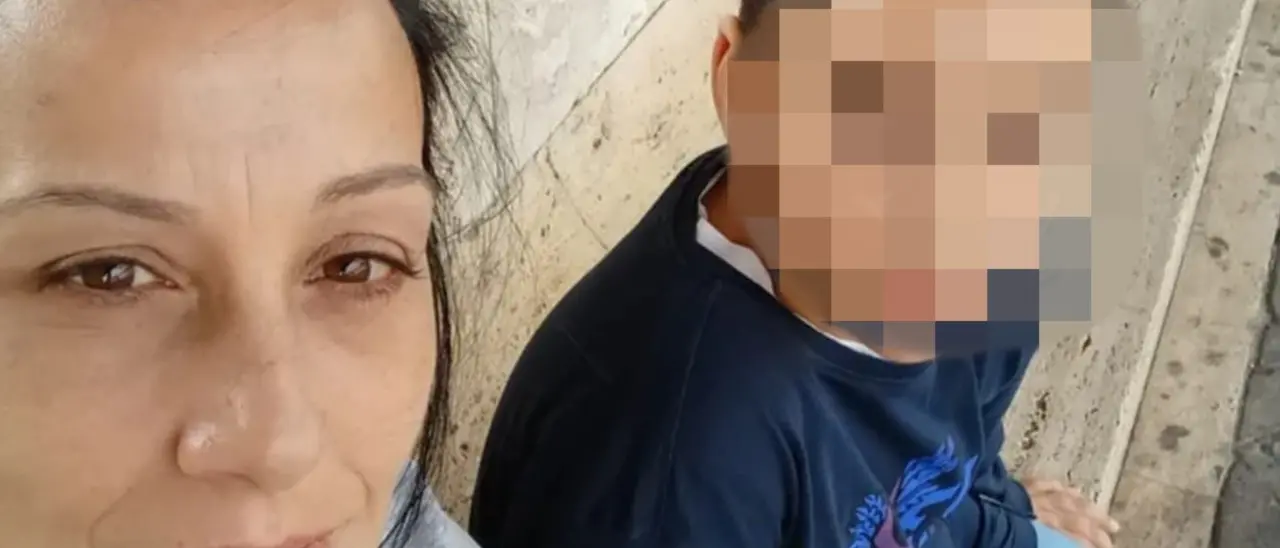«In Calabria mio figlio non può essere curato ma non ho i soldi per trasferirmi, aiutatemi»: il dramma di una mamma di Palmi
