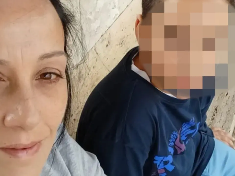 «In Calabria mio figlio non può essere curato ma non ho i soldi per trasferirmi, aiutatemi»: il dramma di una mamma di Palmi