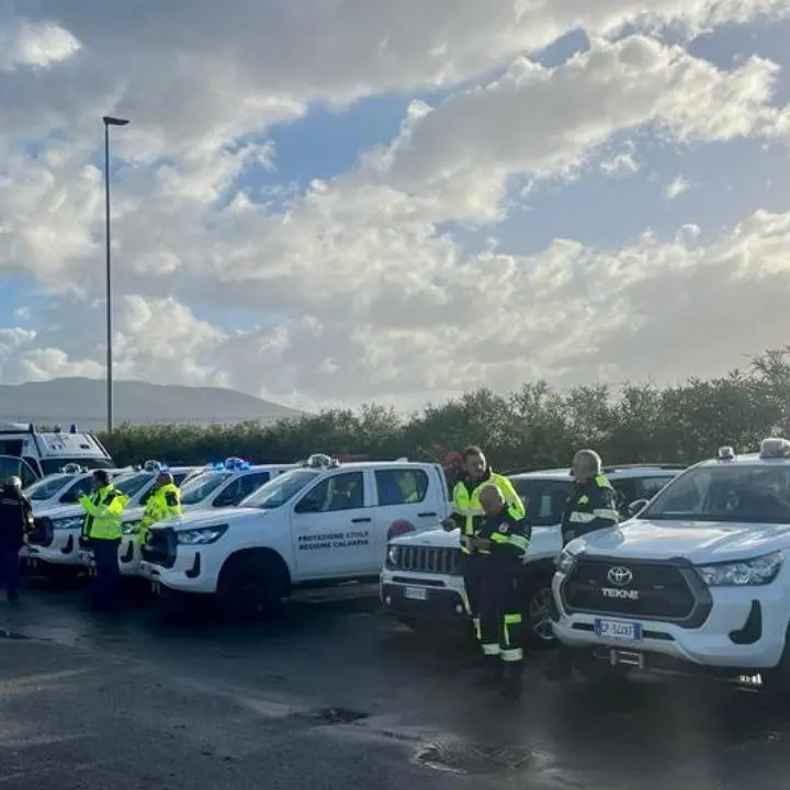 Maltempo in Toscana, in campo anche la Protezione civile della Calabria: mezzi e 24 operatori «per dare una mano»