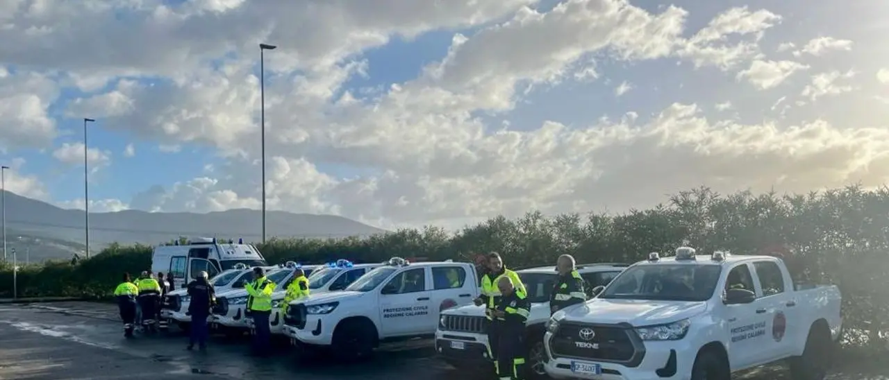 Maltempo in Toscana, in campo anche la Protezione civile della Calabria: mezzi e 24 operatori «per dare una mano»