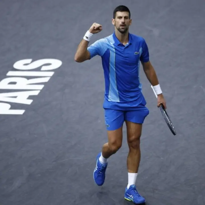 Tennis, immenso Djokovic: quarantesimo titolo master e settimo a Parigi Bercy