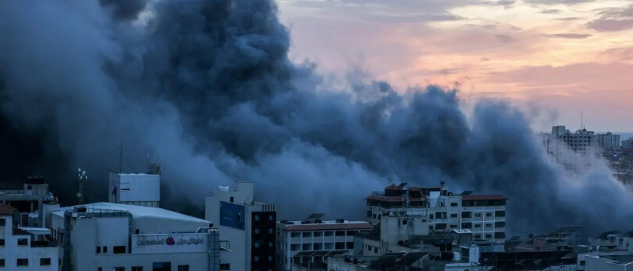«Abbiamo circondato Gaza City»: prosegue l’offensiva israeliana e i morti salgono a oltre 9.700