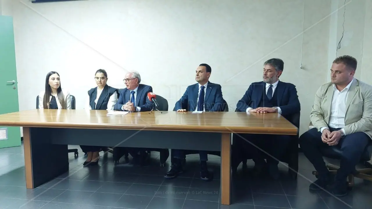 Comune di Rosarno, il sindaco Cutrì presenta la nuova giunta: «Nessun partito influenzerà le scelte»