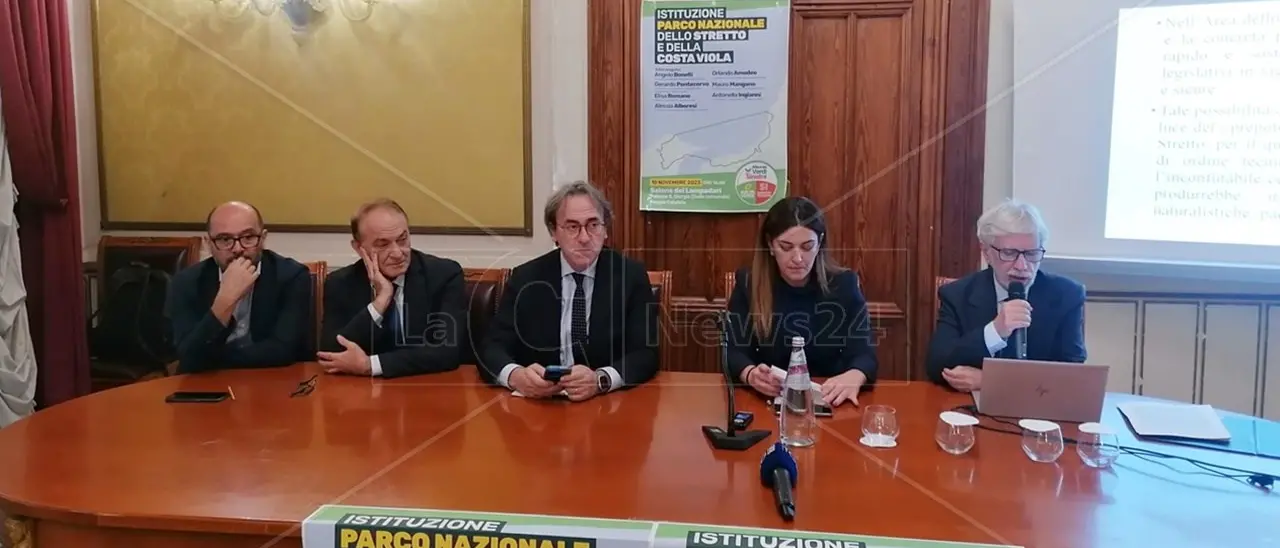 Il Parco dello Stretto per fermare il Ponte, Bonelli presenta a Reggio la proposta di legge in risposta al «faraone Salvini»