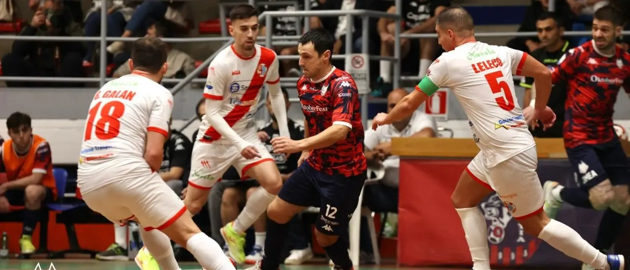 Calcio a 5, la Pirossigeno Cosenza continua la striscia positiva: Mantova battuto 5-3