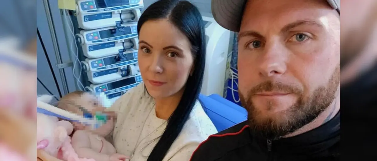 La neonata Indi Gregory è morta durante la notte, il padre: «Siamo arrabbiati e pieni di vergogna»