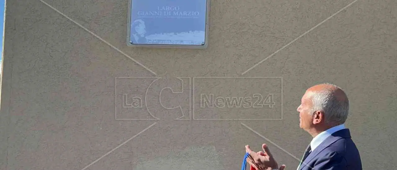 Cosenza, in arrivo un finanziamento dalla Regione per il restyling dello stadio Marulla: l’annuncio del sindaco