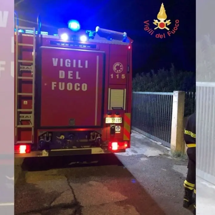 Incendio in un’abitazione a Borgia: giovane messo in salvo da un vigile del fuoco di passaggio
