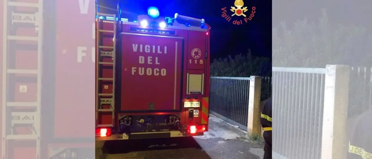 Incendio in un’abitazione a Borgia: giovane messo in salvo da un vigile del fuoco di passaggio