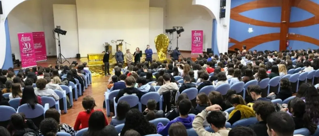 Le verità di Medea, a Catanzaro la prima nazionale dello spettacolo con l’attrice Anna Maria De Luca