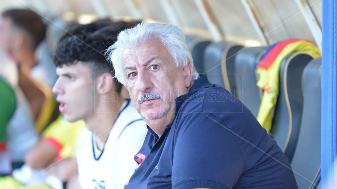 Promozione A, la Rossanese da sola al comando. Il dg Siciliano: «Le squadre che devono vincere sono altre»