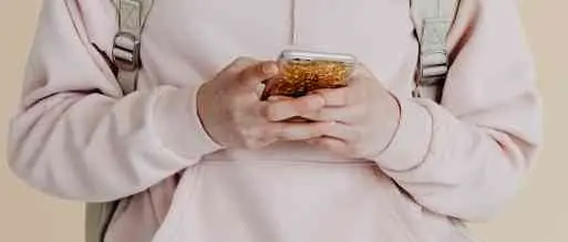 In Calabria il 14,5% degli adolescenti è vittima di cyberbullismo: sempre più colpite le ragazze